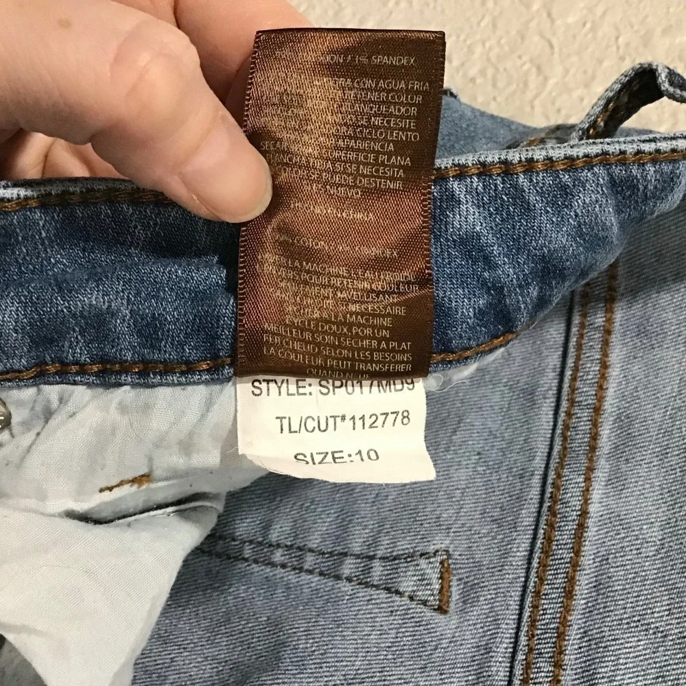 Kut From The Kloth Women's Boyfriend Jeans Size 10 Light Wash Distressed Ripped‎